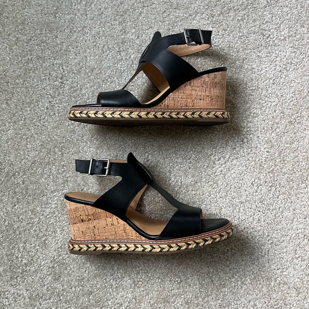 Crown Vintage Women’s Black Leather and Cork Wedge Sandals Size 9